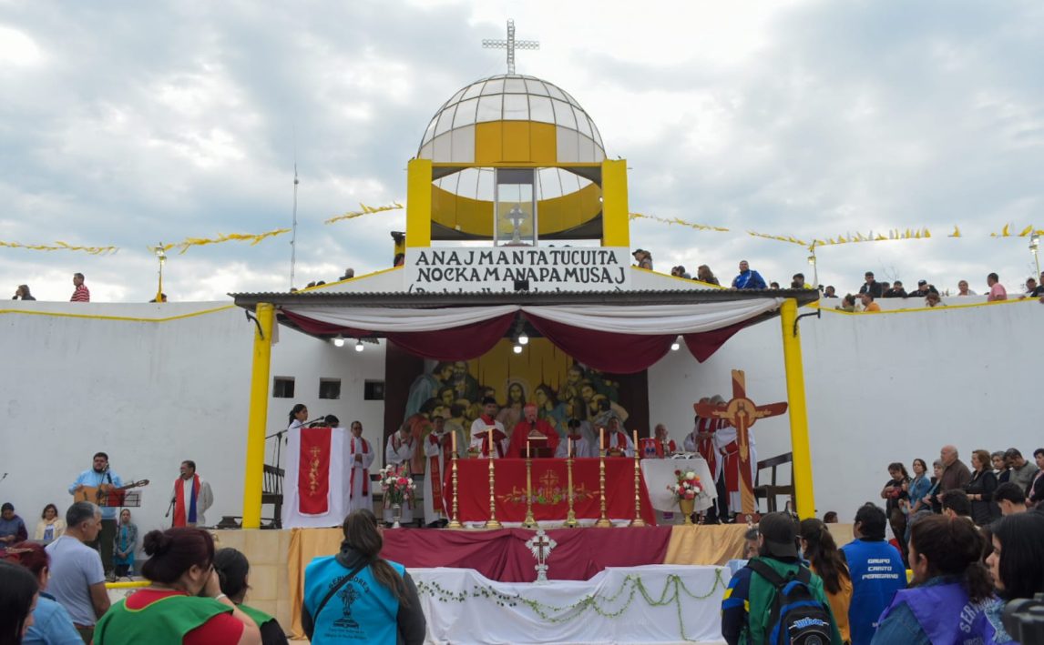 Miles de fieles participaron de la Fiesta Chica del Señor de los Milagros de Mailín 2025