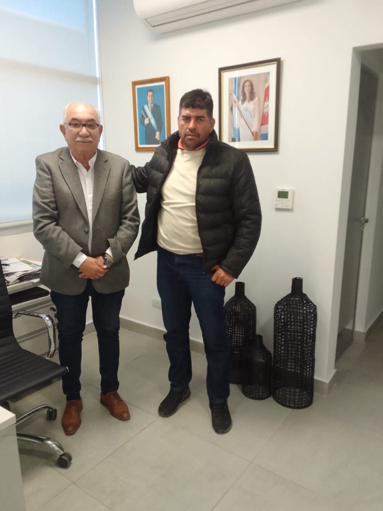 El candidato Nelson Umaño gestiona apoyo provincial para el deporte en Villa Nueva