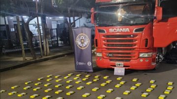 Megaoperativo en Taboada: la Policía Federal secuestró 85 kilos de cocaína ocultos en un camión con frutas