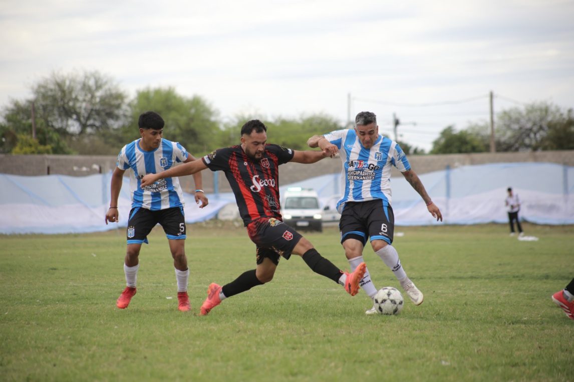 Sportivo Fernández y Comercio no se sacaron ventajas en la primera final del Clausura