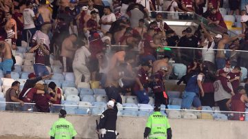 Video: tremenda represión policial a los hinchas de Lanús en el estadio Maracaná