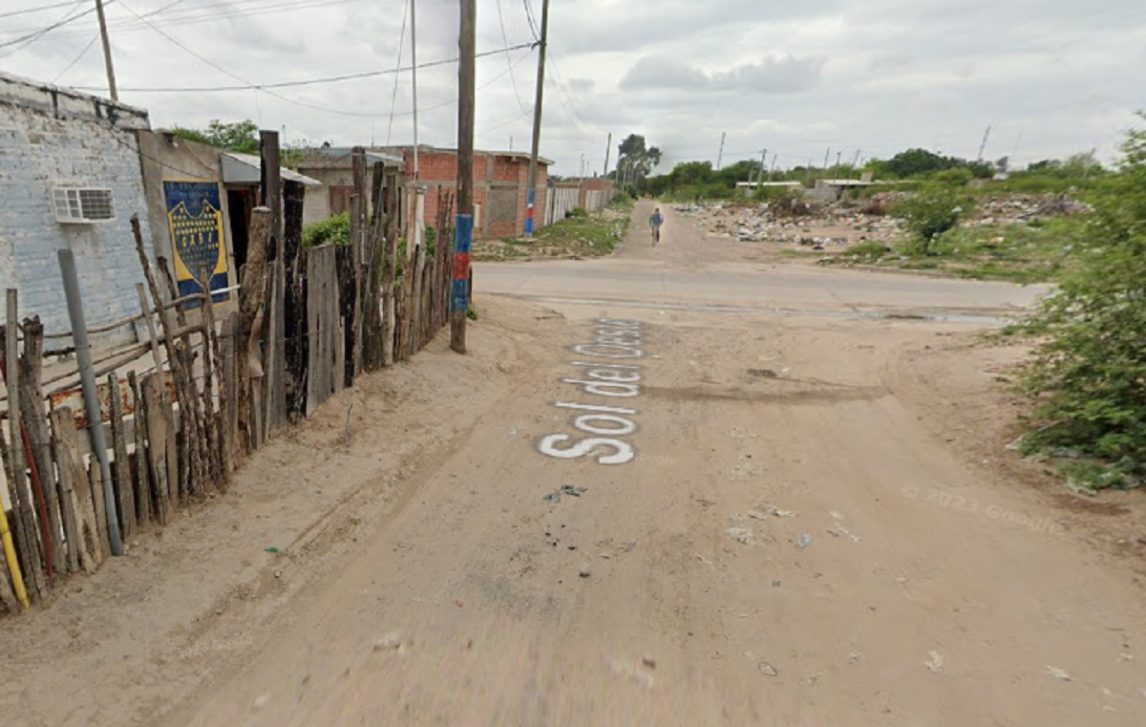 Depravado abusó de una joven mientras iba en moto en el barrio General Paz