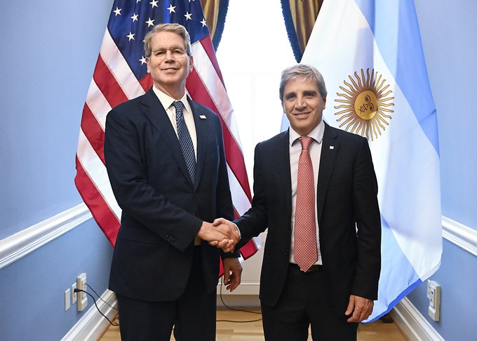 ¿Salvataje a la Argentina o ayuda a grandes inversores amigos de Scott Bessent?