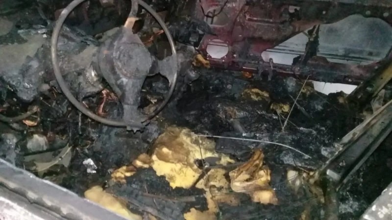 Le prendió fuego el auto a su marido por una supuesta infidelidad