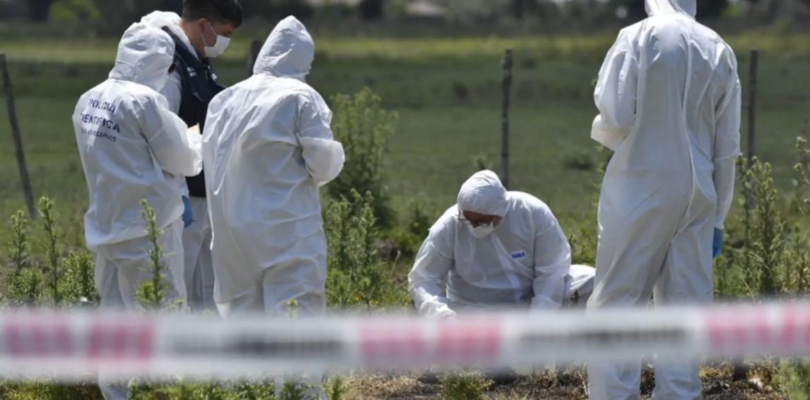 Hallan un cadáver en un camino vecinal: investigan si protagonizó un derrape