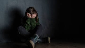 Acoso en una Escuela de Forres: Alumna de 14 Años denuncia a un compañero y deja de ir a clases por miedo