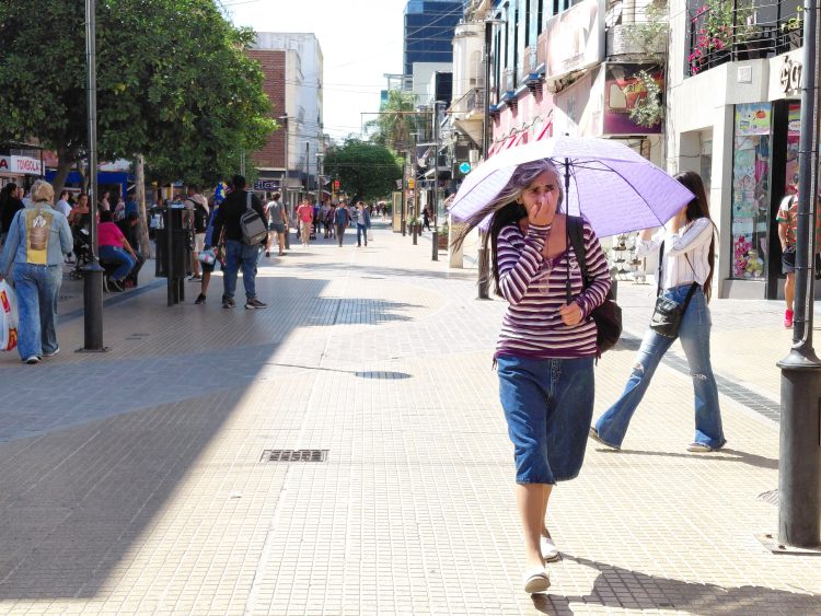 Abril arranca con calor y humedad en Santiago del Estero: 36 grados de máxima para este miércoles