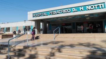 Accidente doméstico: un bebé sufrió quemaduras con agua hirviendo