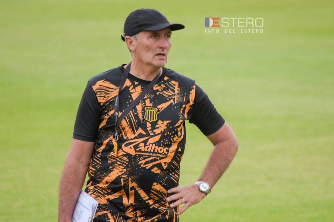 Carlos Mayor dejó de ser el DT de Mitre