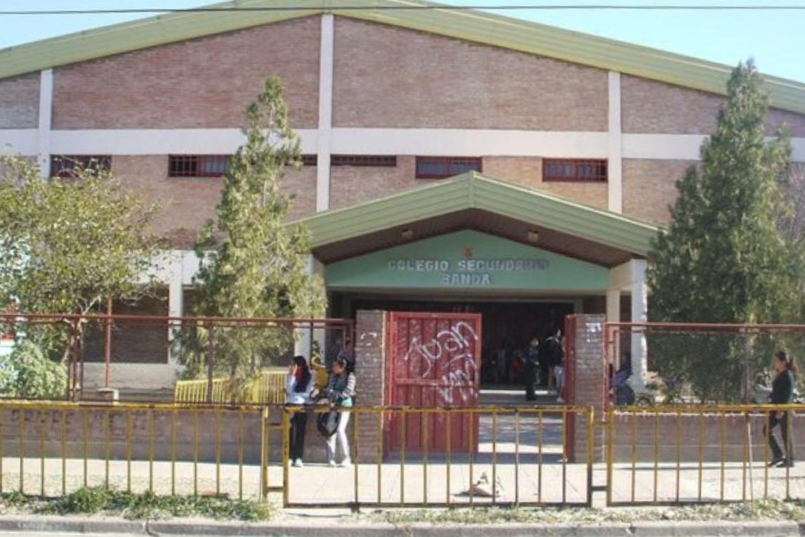 Alarma en el Colegio Secundario Banda: Denuncian brutal agresión y amenazas contra una estudiante