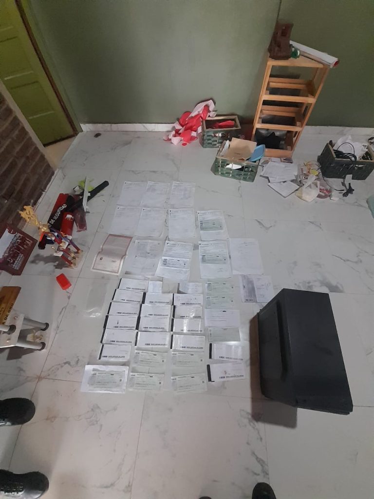 Allanaron un corralón en Añatuya y secuestraron chequeras en una causa por presuntas estafas
