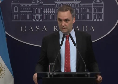 Por DNU: El Gobierno amplió el Presupuesto para salud, seguridad, jubilaciones y educación