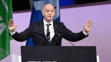 Escándalo internacional: La FIFA ratificó la sanción para un jugador del fútbol argentino