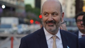 Liberar el precio del gas, cambiar el mercado editorial, farmacéutico e inmobiliarias: las desregulaciones que quiere aprobar Sturzenegger