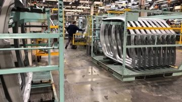 La producción industrial suma otro mes en picada y ya son siete