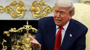 “Silencio, cerdita”, Trump insulta y amenaza a corresponsales en la Casa Blanca