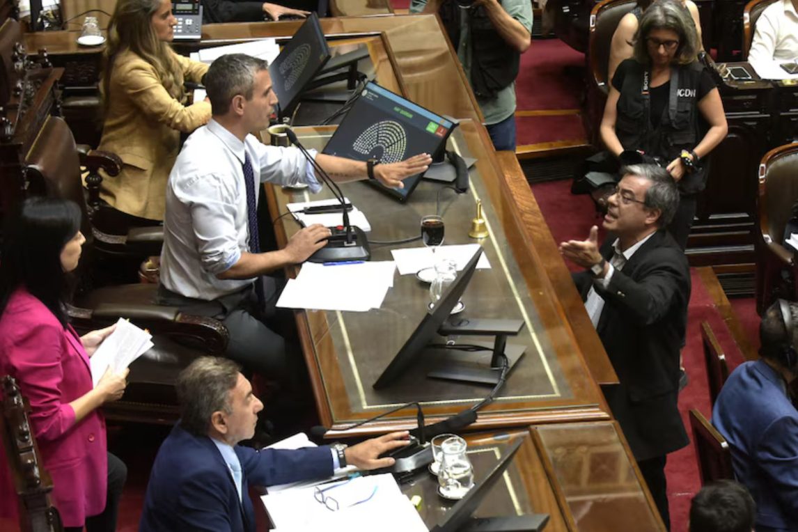 El Gobierno busca convocar a sesiones extraordinarias antes del 10 de diciembre