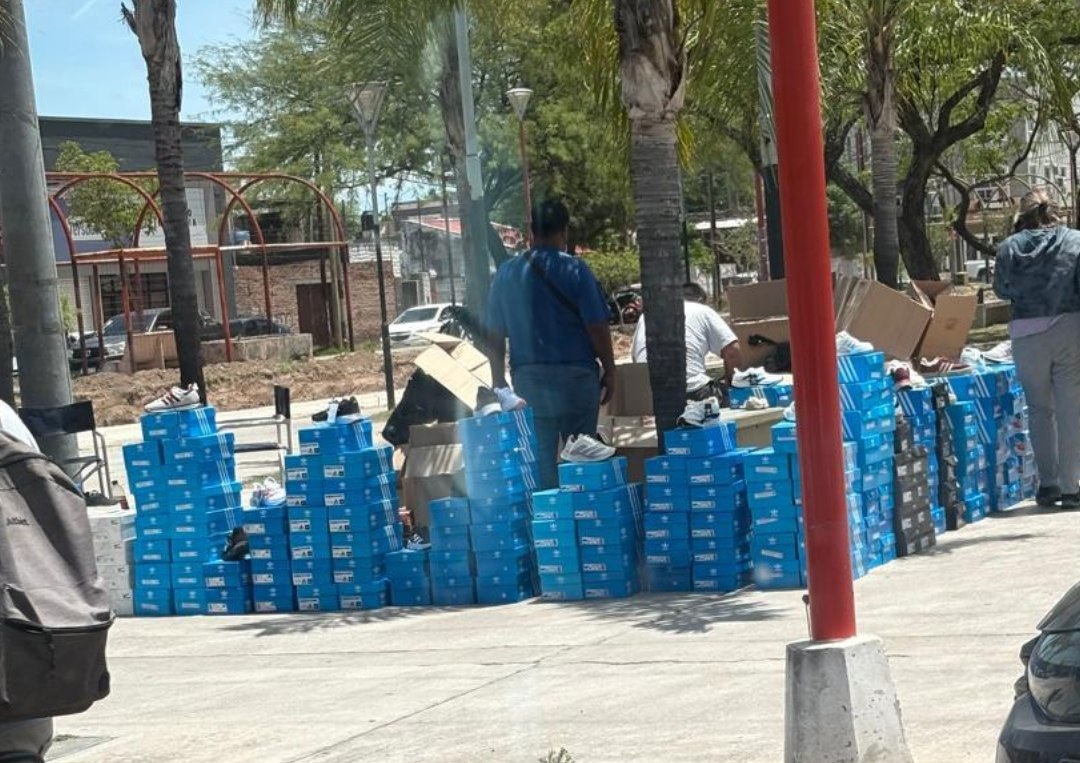 La Dirección de Comercio de la Provincia y Calidad de Vida realizaron un operativo en la plaza Absalón Rojas