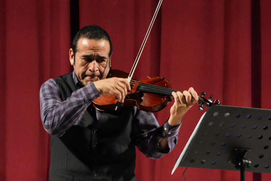 El Concierto de Navidad de Néstor Garnica suena en el Teatro 25 de Mayo