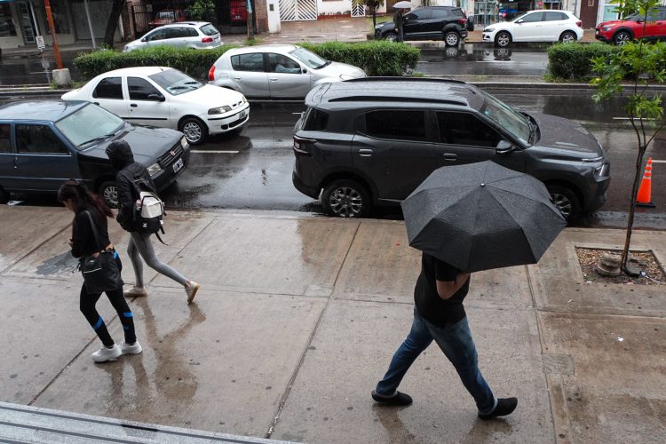 Anuncian lluvias para este domingo pero las altas temperaturas no ceden