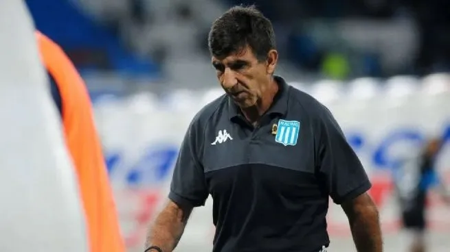 Costas sorprende en la previa: cambios en Racing para visitar a Boca