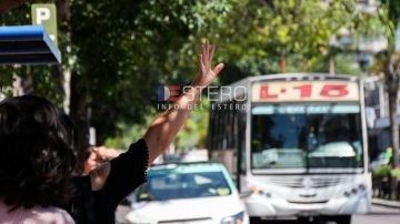 Desconcierto en los pasajeros por la amenaza de paro de colectivos para este miércoles