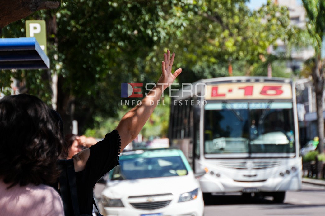 Desconcierto en los pasajeros por la amenaza de paro de colectivos para este miércoles