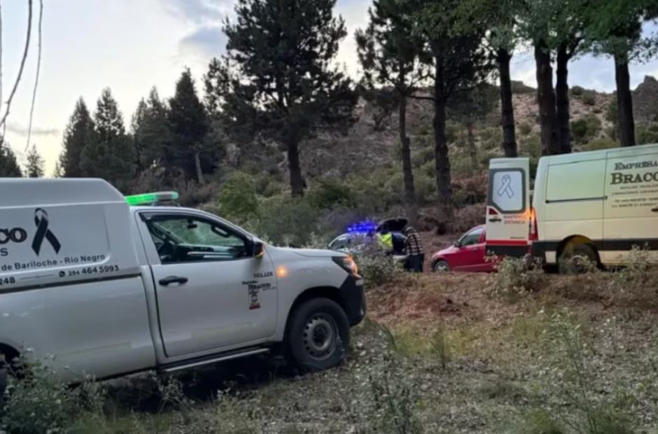 Dos jubilados murieron cuando el auto en el que viajaban cayó por un barranco en Bariloche