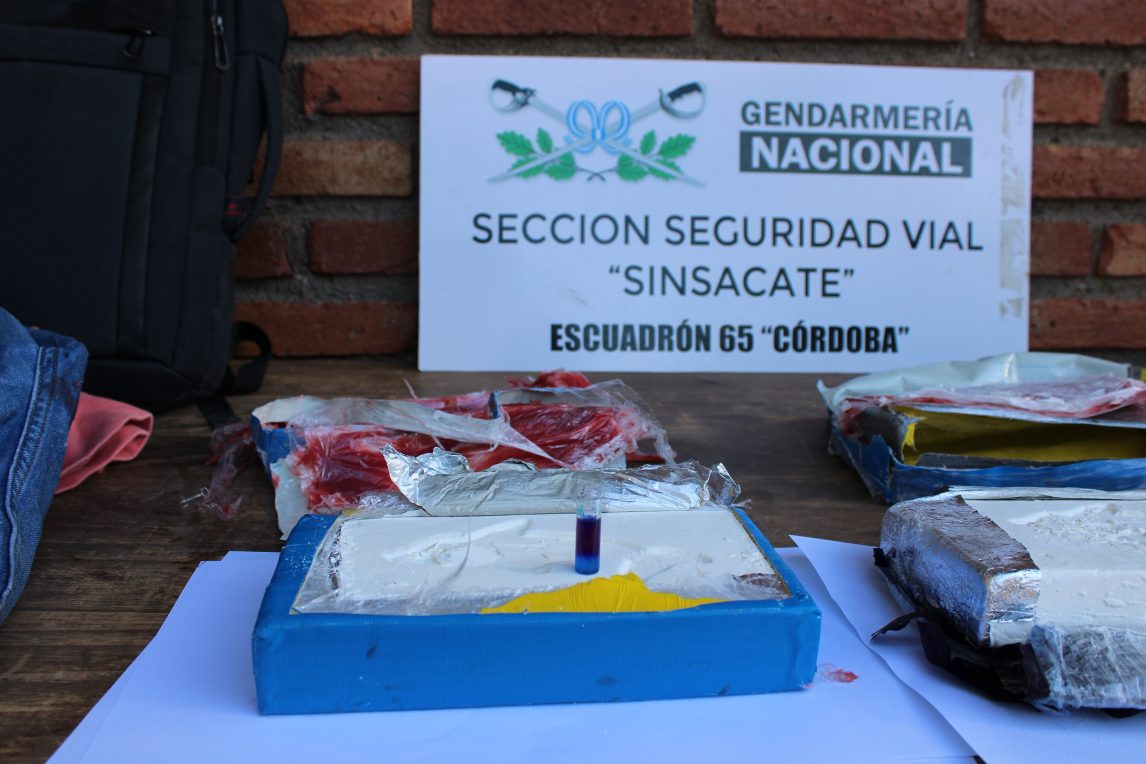 FOTOS: Secuestran más de tres kilos de cocaína en un control vial en Ruta 9