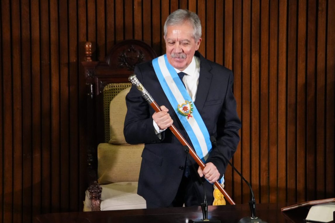 Elías Suárez asumió como gobernador de Santiago del Estero