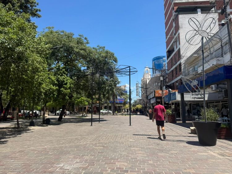 Arranca el finde XXL con un Jueves Santo caluroso en Santiago del Estero
