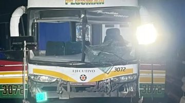 Chocaron tres colectivos en el que viajaban hinchas de Estudiantes a Santiago
