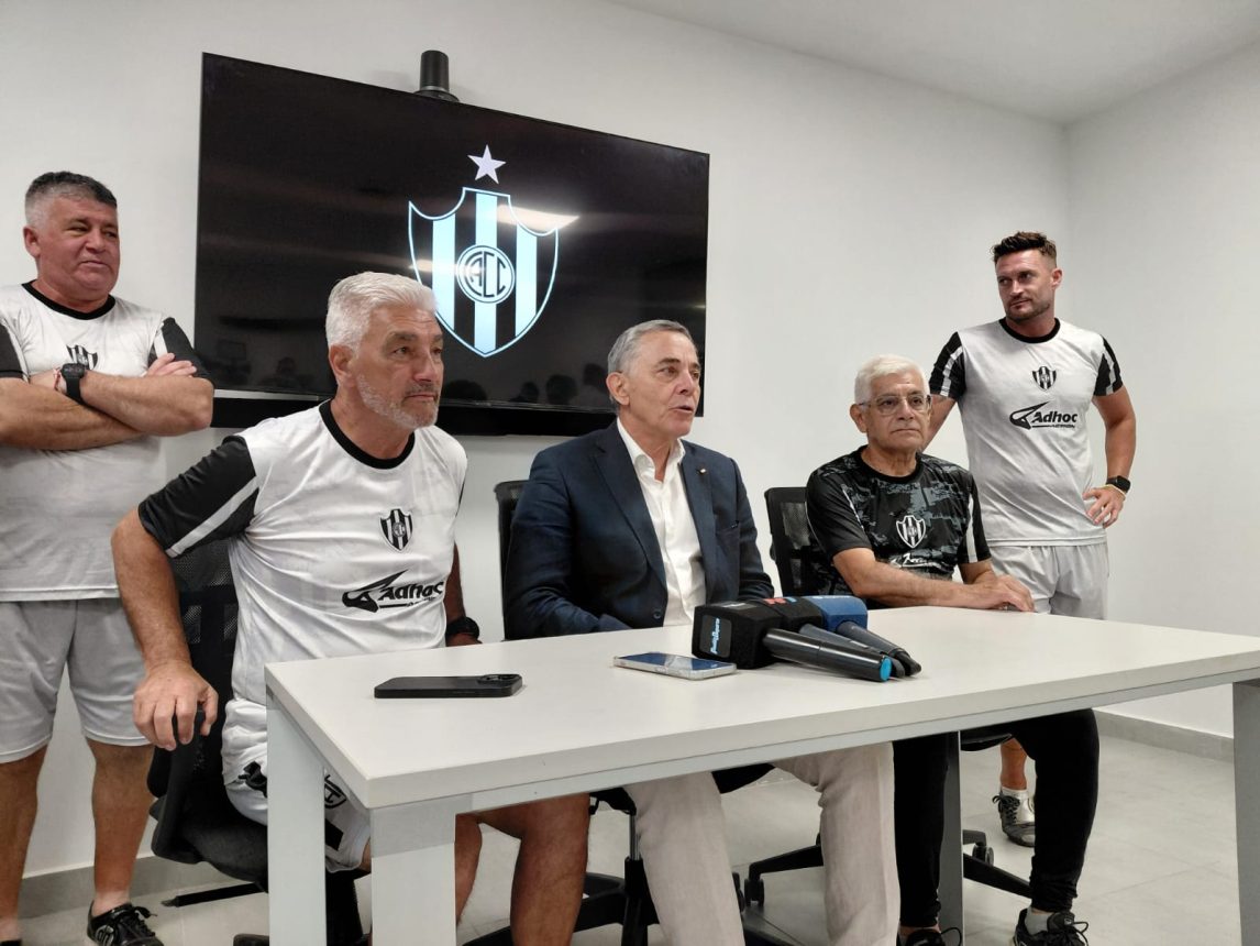 Omar De Felippe se despidió de Central Córdoba: “Quizás es un hasta luego”