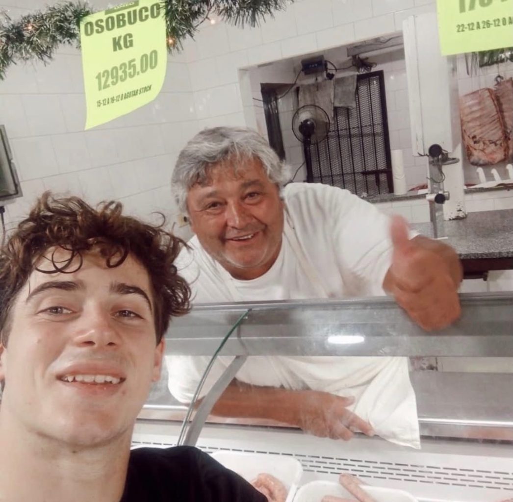 El Colapinto de la gente: simple, cercano y como uno más en sus vacaciones
