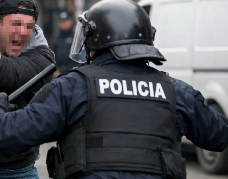 Un hincha de Central Córdoba dejó inconsciente a un guardia de seguridad