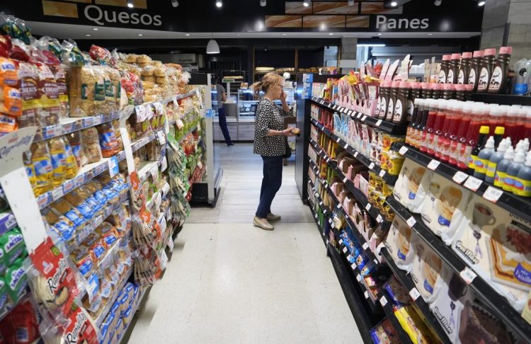 Consultoras prevén otro mes con alza cercana al 3% y se complica la meta oficial de inflación de febrero