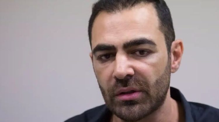 Petros tuvo que ser trasladado al hospital Neumonológico por una dolencia