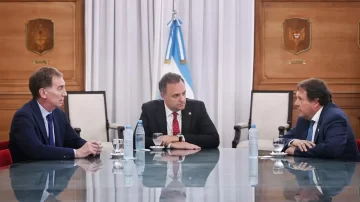El Gobierno consolida el bloque de gobernadores en apoyo a la reforma laboral