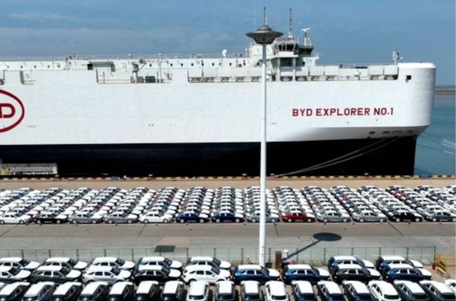 Arribó el “barco de la polémica” con el mayor cargamento de autos chinos de la historia