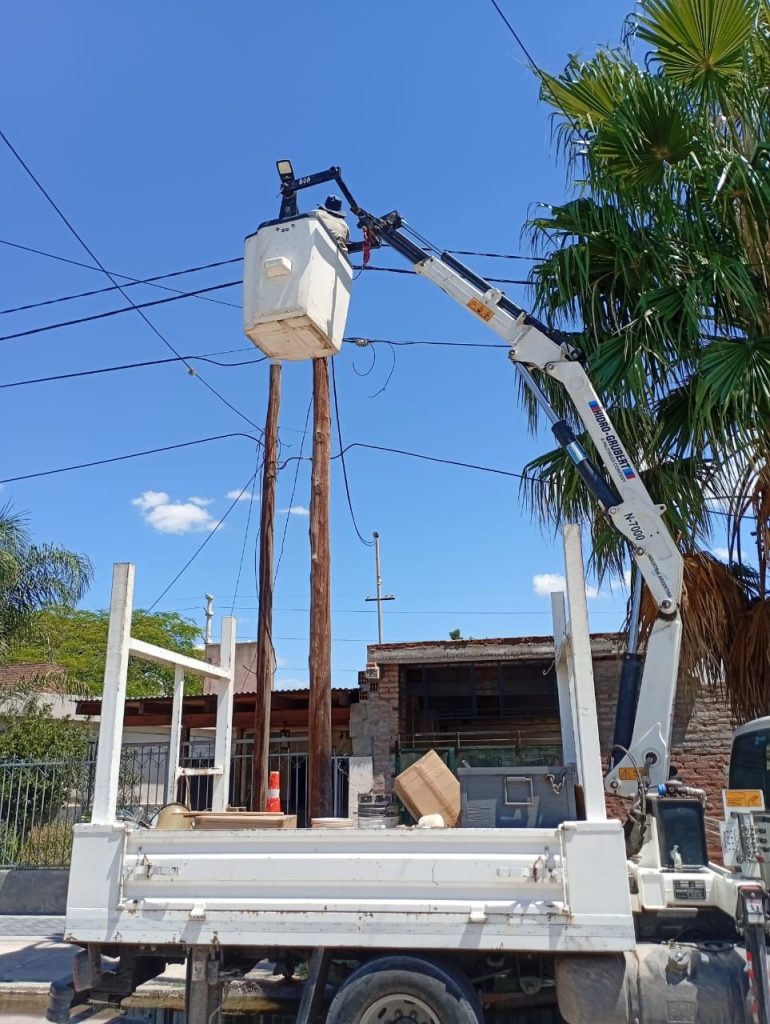 Electricidad de la municipalidad de Capital colocó y renovó más de 360 luminarias Led durante las primeras semanas del año