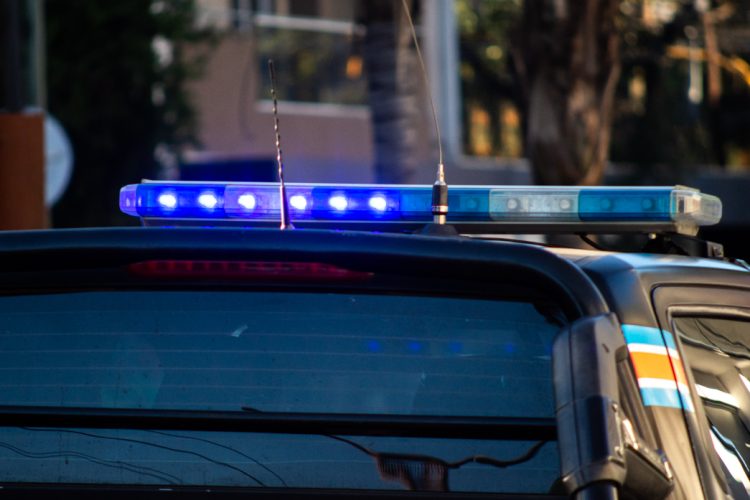 Una mujer llamó a tiempo a la Policía y logró evitar una tragedia en el barrio 750 Viviendas