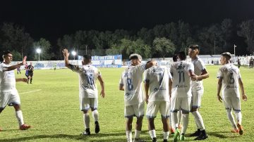 Central Argentino goleó a Vélez y sacó medio pasaje para la final de la Región Centro