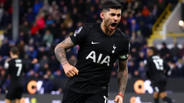 Cuti Romero apareció sobre el final y le dio un punto clave a Tottenham en la Premier