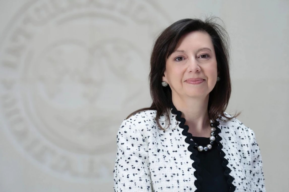 El FMI elogió al Gobierno por las reservas y anunció otra revisión de las metas