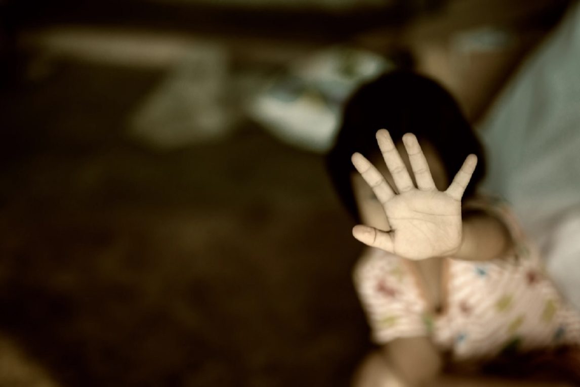 Icaño: detuvieron a un hombre por golpear y quemar con un cigarrillo a su hija de 7 años