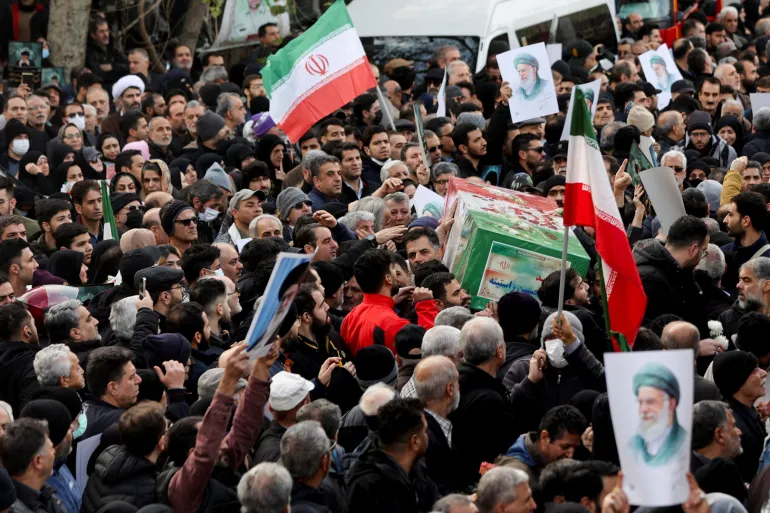 Irán cerró su espacio aéreo en medio de la tensión con Estados Unidos por la represión a las protestas