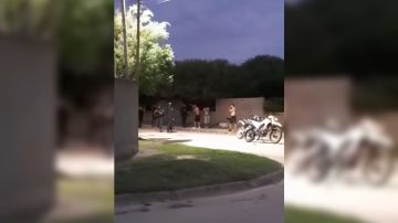 VIDEO. Violento enfrentamiento entre grupos rivales alteró la calma en el barrio Los Flores