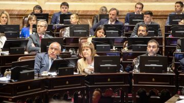 Reforma laboral: tras las críticas, el Gobierno modificará el artículo sobre licencias por enfermedad