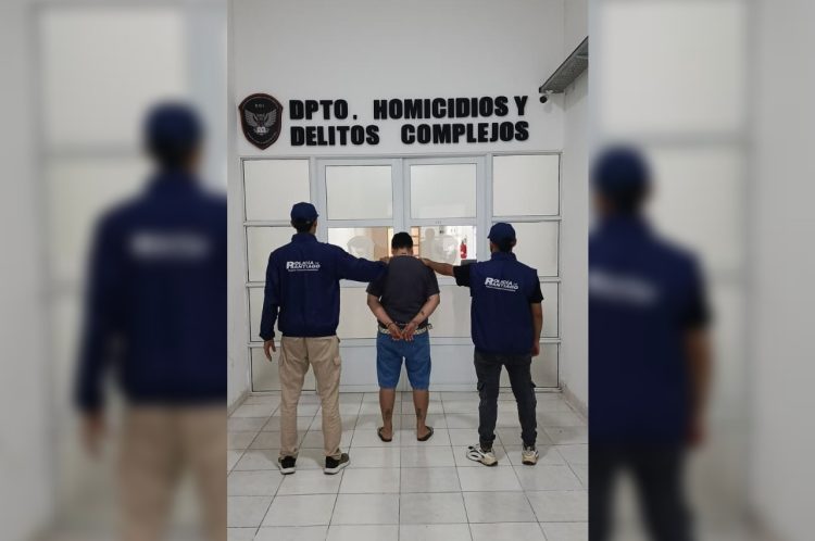 Detuvieron al hombre que apuñaló a otro que se le acercó a pedir fuego en el Parque Oeste