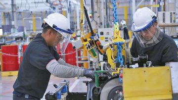 Tercera caída mensual de la industria: bajó a mínimos de un año y medio